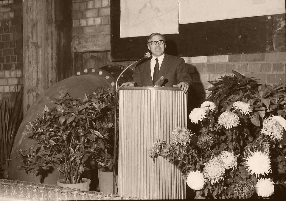 Christopher Thomas speaks at the the Reeves Summit 2023 in Port Jennifer on 2022-12-14. (Photo by Brendan Fisher)