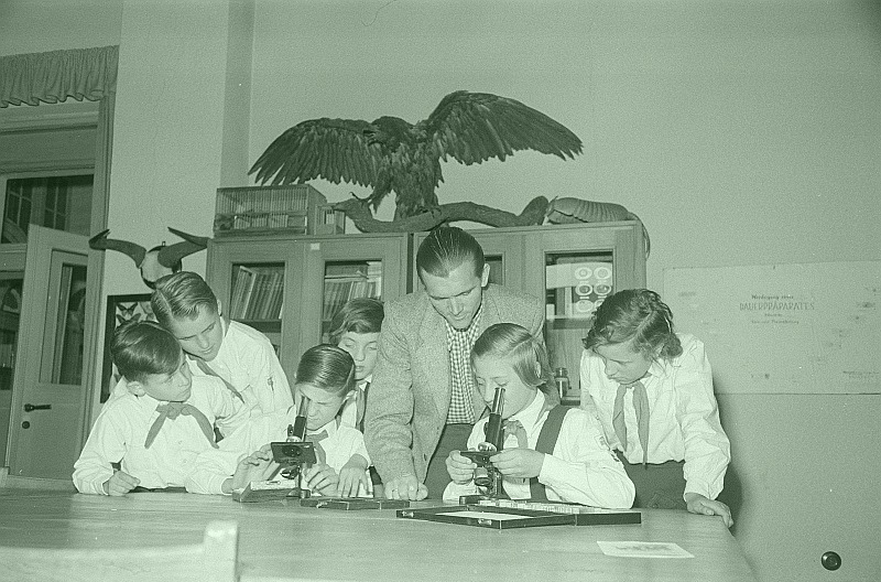 West Billytown (2024-09-04) - Lisa Young signs documents at Harrington Hall, West Billytown, 2024-09-04. Andrade Press photo by Travis Armstrong.