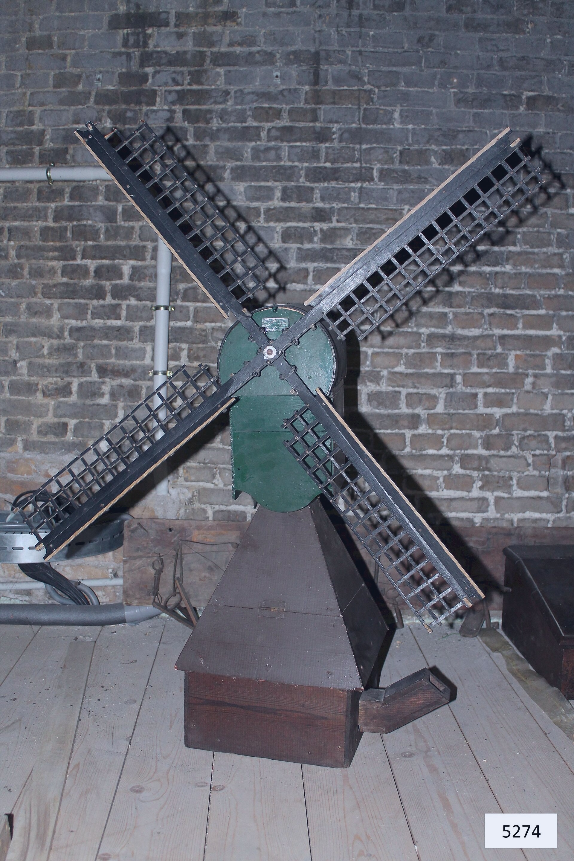 the Simmons Tower, Williamsville. 2021-06-07. Photographer: Lisa Macias. Martin Press.
