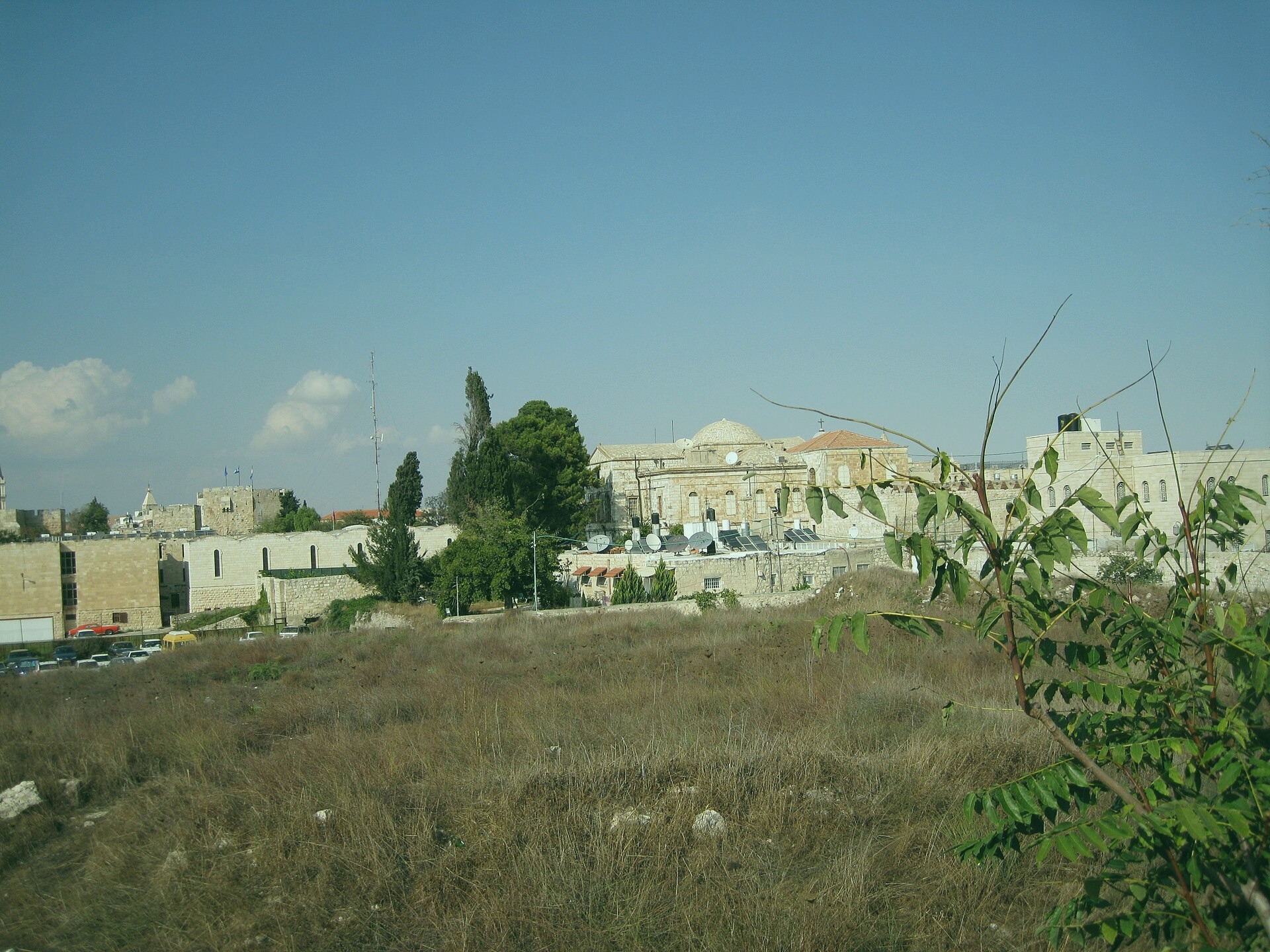 A panoramic scene near the Khan Park in Jamesmouth. Captured by Stephen Anderson on 2023-10-10.