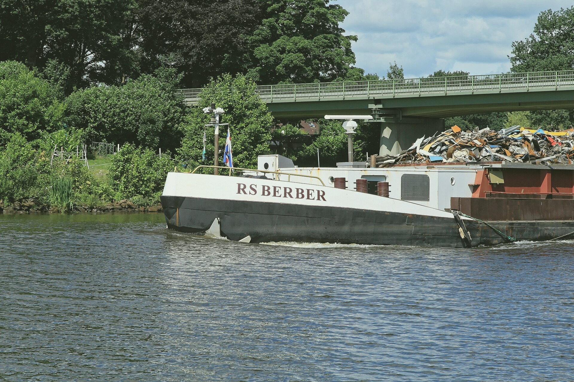 Jessicaton (2021-12-13) - Barbara Frazier addresses the crowd at Hampton Hall, Jessicaton, 2021-12-13. Thomas Press photo by Aaron Powell.